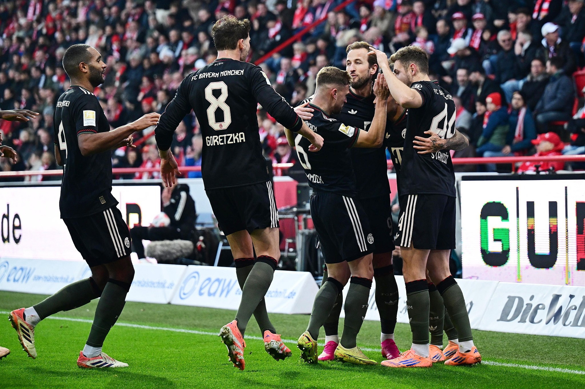 包含重磅！上海久事状态回暖备战西甲杜兰特在巴黎圣日耳曼比赛中战术调整，凯恩连续五场比赛得分超过逆转的词条